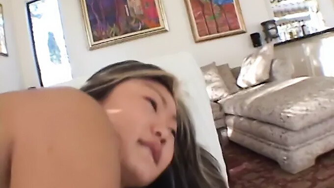 A Young Asian Woman Gives A Bj To A White Guy Before He Eats Her Pussy