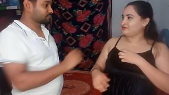 La Teenager Amatoriale Meri Jane In Bangladeshi Si Soddisfa Quando Suo Fratello È Via