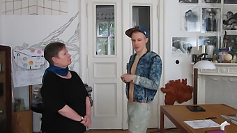 Intensive Bdsm-Szene Mit Einem Twink, Der Gerne Lutscht Und Gefickt Wird