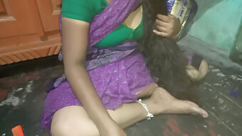 Tamil Aunty'S Tight Pussy Gets Wet With Bisexual Pleasure