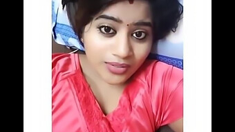 Sinnlich South Indian Musically Featuring Hot Cleavage