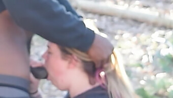 Hermosa Rubia De Mujeres Gordas Recibe Una Mamada Impresionante Al Aire Libre