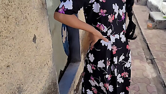 Indian Housewife By The Sea Gets Visited By Her Neighbor And Shared With Him