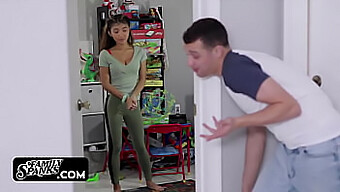 Clara Trinity Dan Myles Long Dalam Video Porno Kakak Dan Kakak Yang Panas