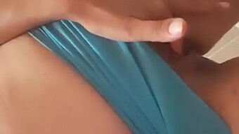 Una Sensual Mujer De Ankara Explora Su Propio Placer Y Cunnilingus En Un Video Casero